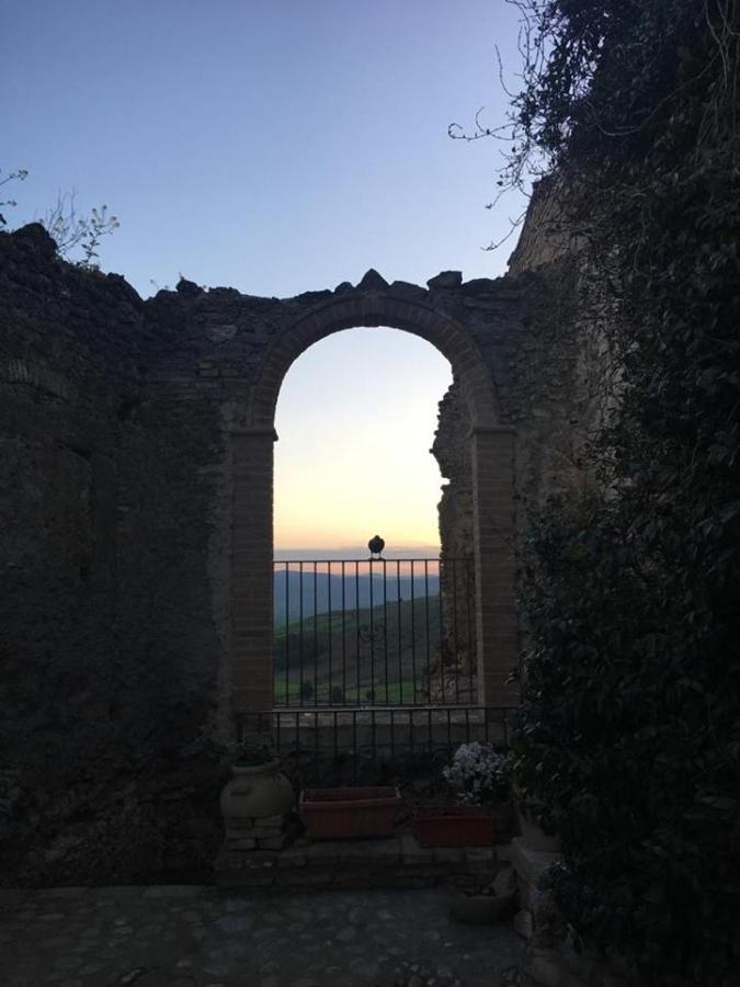 Le Antiche Mura Irsina Exterior foto